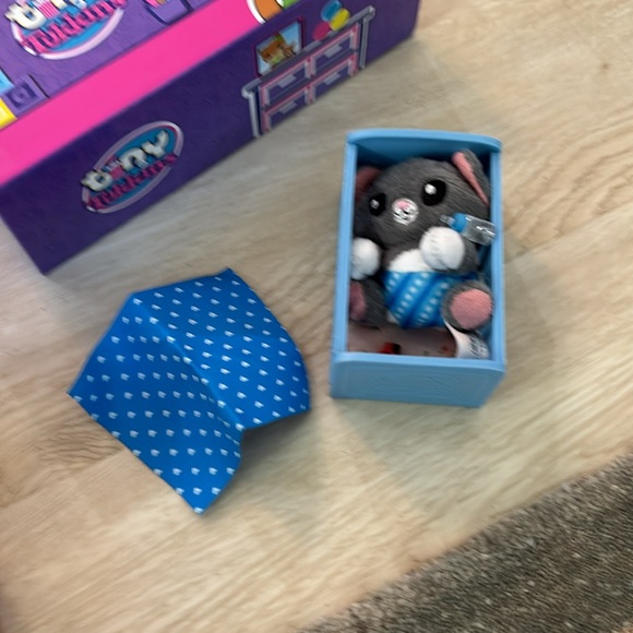 Tiny Tukins play house and crib set with family and extra family & wardrobe nwot - Picture 5 of 12